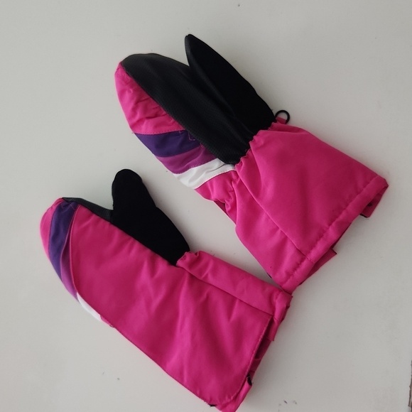 3M Thinsulate Girls Gloves Size 2-5 Pink purple Winter - Picture 1 of 9